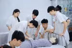 Trường CĐ Y Dược Tuệ Tĩnh Hà Nội gắn đào tạo với thực hành, sớm đưa sinh viên tiếp cận nghề nghiệp