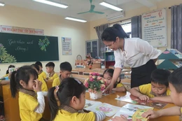 Tiết đọc thư viện rèn thói quen đọc sách cho học sinh lớp 1 tại TH Phương Đông A