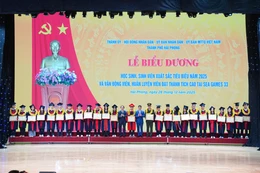 Hải Phòng biểu dương 225 học sinh, sinh viên tiêu biểu và 25 vận động viên, 16 huấn luyện viên 