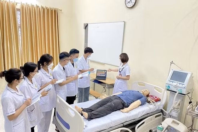 Nếu sáp nhập vào trường đa ngành sẽ làm mất đi tính chuyên sâu, đặc thù của trường y