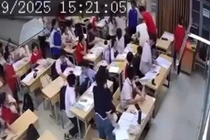 Từ vụ học sinh kéo tóc, ghìm cô giáo xuống: Nghĩ về mức kỷ luật học sinh hiện nay