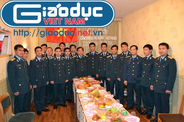 Tập thể học viên quân sự Việt Nam chụp ảnh kỷ niệm ngày thành lập Quân đội Nhân dân Việt Nam (22/12) Tập thể học viên quân sự Việt Nam chụp ảnh kỷ niệm ngày thành lập Quân đội Nhân dân Việt Nam (22/12)