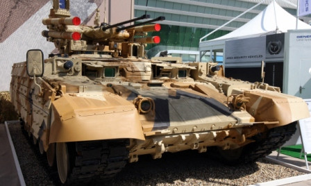 Xe hỗ trợ chiến đấu Terminator tại triển lãm IDEX-2013