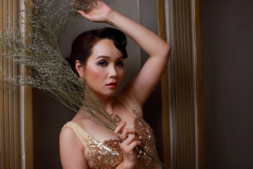 "Nếu ai muốn có 2 chữ bình yên thì đừng nên tiến thân bằng mọi giá, sau này phải ân hận vì trả cái giá quá đắt'", diễn viên Mai Thu Huyền chia sẻ. (Theo Vietnamnet)