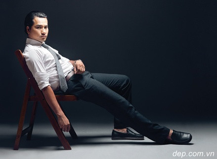 “Ngay lúc ký hợp đồng, Đông đã sợ chuyện phải uýnh võ, sợ chuyện phải treo mình trên không và không ngờ ngay khi vừa bước chân xuống giường bệnh thì lại phải… bay ngay nên cũng hơi lo lắng”. - anh chàng chia sẻ