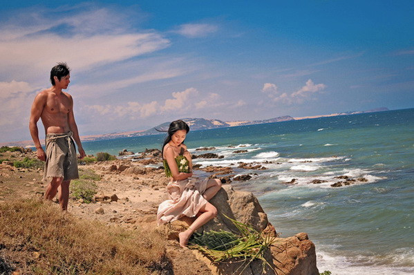 Ngô Thanh Vân và Kris đã có 10 ngày quay hình tại Phan Thiết cho một bộ phim ngắn 20 phút. Họ phải làm việc liên tục dưới cái nắng nóng gay gắt ở vùng biển tỉnh Bình Thuận. >Trọn bộ ảnh đẹp Ngô Thanh Vân và bạn diễn Ngô Thanh Vân và Kris đã có 10 ngày quay hình tại Phan Thiết cho một bộ phim ngắn 20 phút. Họ phải làm việc liên tục dưới cái nắng nóng gay gắt ở vùng biển tỉnh Bình Thuận. >Trọn bộ ảnh đẹp Ngô Thanh Vân và bạn diễn