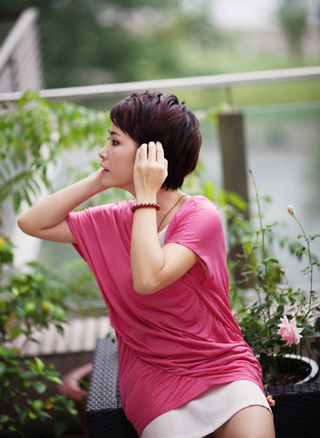 Tâm sự trên một tạp chí, Uyên Linh cho biết “Từ nay tới khoảng 30 tuổi, có thể tôi sẽ vẫn yêu nhưng trừ khi bị lộ ra ngoài thì phải chịu, còn chính miệng tôi thừa nhận chắc phải 5 - 7 năm sau” - Uyên Linh cho biết. (Theo Sành điệu). Tâm sự trên một tạp chí, Uyên Linh cho biết “Từ nay tới khoảng 30 tuổi, có thể tôi sẽ vẫn yêu nhưng trừ khi bị lộ ra ngoài thì phải chịu, còn chính miệng tôi thừa nhận chắc phải 5 - 7 năm sau” - Uyên Linh cho biết. (Theo Sành điệu).