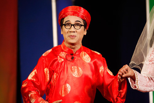 Trong phần 1 của liveshow, Lệ Thủy sẽ có màn độc diễn, tái hiện lại các nhân vật cải lương đã gắn liền với tên tuổi của chị. Ngoài ra, cô đào nổi danh một thời còn có phần hòa giọng cùng bạn diễn lâu năm là NSƯT Minh Vương và NSƯT Thoại Miêu trong trích đoạn Tô Ánh Nguyệt của tác giả Trần Hữu Trang. Trong phần 2, NSƯT Thành Lộc tham gia diễn xuất cùng Lệ Thủy trong vở cải lương Sông dài. Trong phần 1 của liveshow, Lệ Thủy sẽ có màn độc diễn, tái hiện lại các nhân vật cải lương đã gắn liền với tên tuổi của chị. Ngoài ra, cô đào nổi danh một thời còn có phần hòa giọng cùng bạn diễn lâu năm là NSƯT Minh Vương và NSƯT Thoại Miêu trong trích đoạn Tô Ánh Nguyệt của tác giả Trần Hữu Trang. Trong phần 2, NSƯT Thành Lộc tham gia diễn xuất cùng Lệ Thủy trong vở cải lương Sông dài.