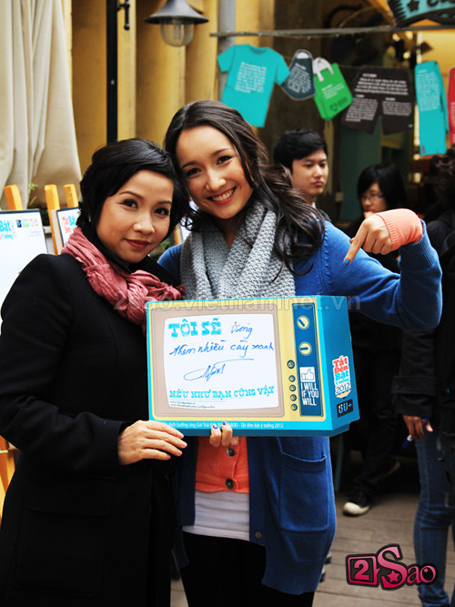Trong khi đó, diva Mỹ Linh cam kết trồng thêm nhiều cây xanh. Còn Anna khẳng định sẽ uống hết nước trước khi vứt chai. Trong khi đó, diva Mỹ Linh cam kết trồng thêm nhiều cây xanh. Còn Anna khẳng định sẽ uống hết nước trước khi vứt chai.