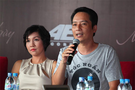 Anh Quân cũng tiết lộ, khách mời trong liveshow lần này của Mỹ Linh là nam ca sĩ Im Tae Kyung nổi tiếng đến từ Hàn Quốc. Anna và Mỹ Anh lần này sẽ chỉ có mặt ở… dưới ghế khán giả để nghe mẹ hát.