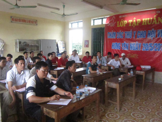 GSD cần có chế độ dinh dưỡng đặc biệt, chăm nuôi khoa học với các loại thức ăn có chất lượng. Chủ GSD cũng cần kiên trì học cách chăm sóc. (Ảnh: CLB GSD Hanoi) GSD cần có chế độ dinh dưỡng đặc biệt, chăm nuôi khoa học với các loại thức ăn có chất lượng. Chủ GSD cũng cần kiên trì học cách chăm sóc. (Ảnh: CLB GSD Hanoi)