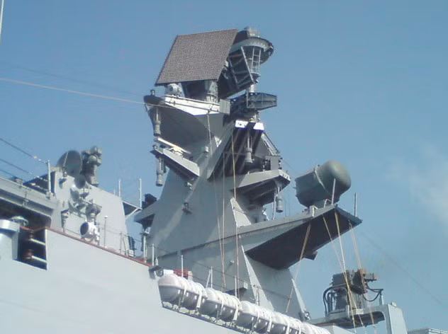 Khu trục hạm tàng hình Satpura