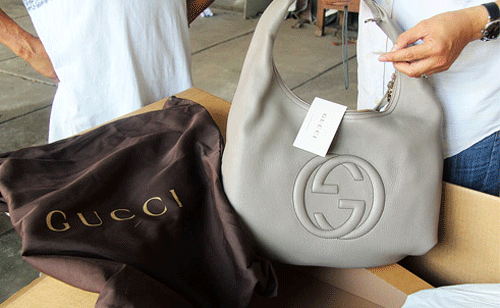 Túi xách hàng hiệu Gucci bị thu giữ Túi xách hàng hiệu Gucci bị thu giữ