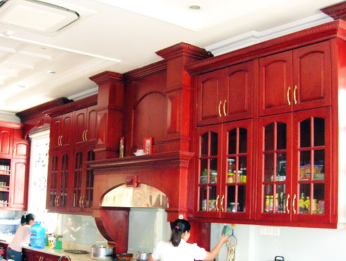Nhà bếp trong "tòa lâu đài" của đại gia thủy sản Lâm Ngọc Khuân. Nhà bếp trong "tòa lâu đài" của đại gia thủy sản Lâm Ngọc Khuân.