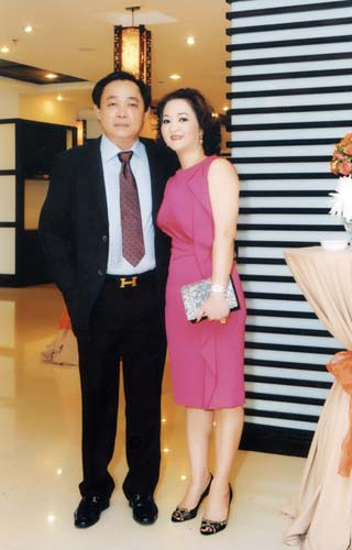 Vợ chồng ông chủ khu du lịch Đại Nam Vợ chồng ông chủ khu du lịch Đại Nam