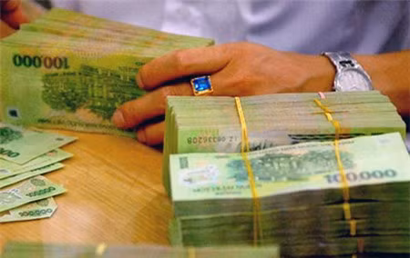 "Nếu họ thưởng Tết khá, họ sẽ công bố, còn nếu thưởng Tết không nhiều thì cho đến nay họ chưa muốn công bố" .