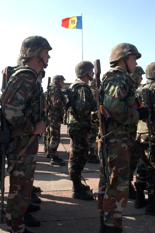 Tập trận bắn đạn thật “CETATEA 2012”