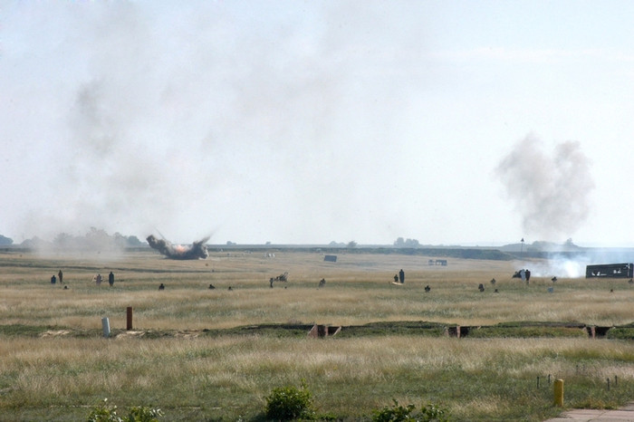 Tập trận bắn đạn thật “CETATEA 2012”