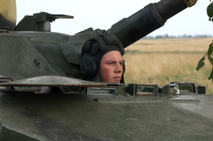 Tập trận bắn đạn thật “CETATEA 2012”