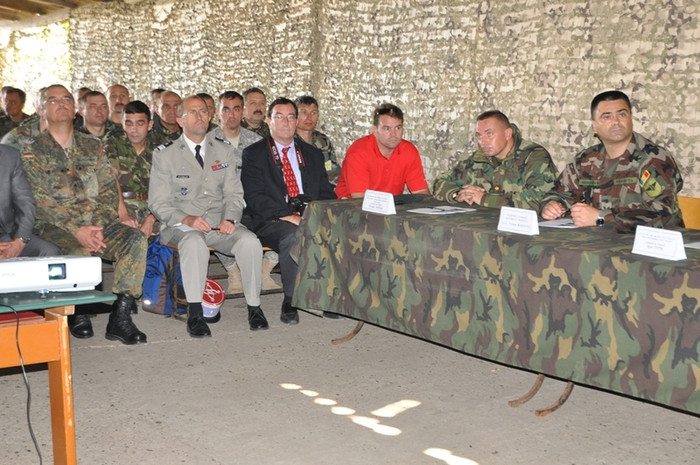 Các quan chức quốc phòng Moldova tham gia giám sát diễn tập