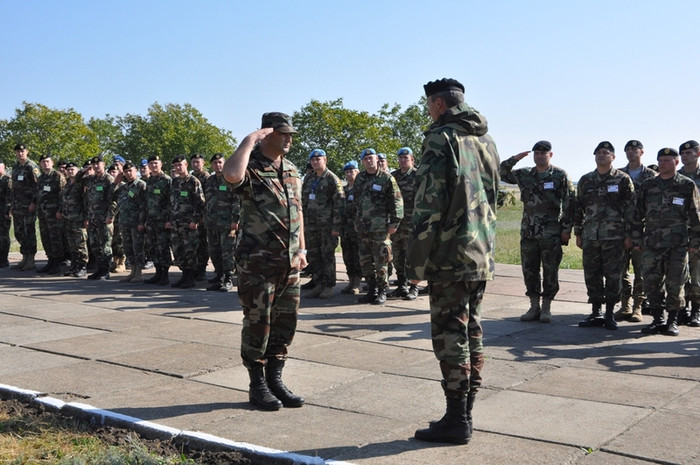 Tập trận bắn đạn thật “CETATEA 2012”