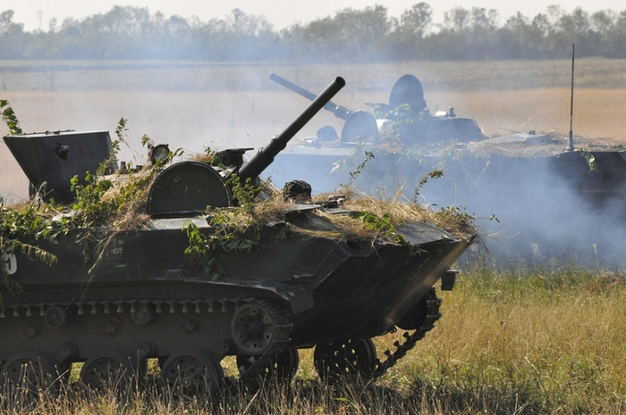 Tập trận bắn đạn thật “CETATEA 2012”