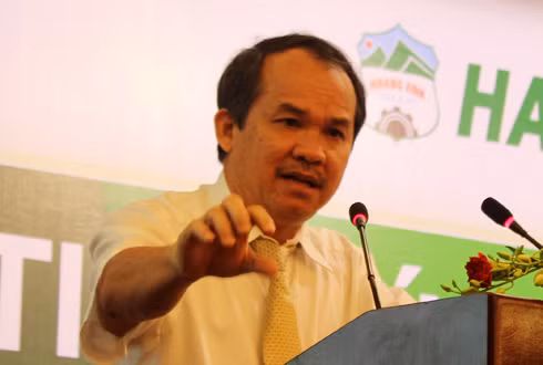 Sau khi bán xong 6 dự án thủy điện, Chủ tịch Tập đoàn HAGL Đoàn Nguyên Đức tiếp tục tách các dự án bất động sản có tỷ suất sinh lời thấp ra khỏi công ty mẹ và giao hẳn cho một công ty xử lý nợ bán tài sản để làm đẹp báo cáo tài chính. Ảnh: Vũ Lê