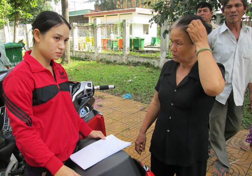 Gia đình bức xức về cái chết của sản phụ Trần Thị Phương. Gia đình bức xức về cái chết của sản phụ Trần Thị Phương.