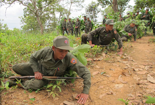 Tập kỹ thuật chiến thuật cá nhân