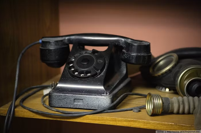 Điện thoại liên lạc