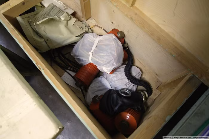 Thùng đựng mặt nạ phòng độc