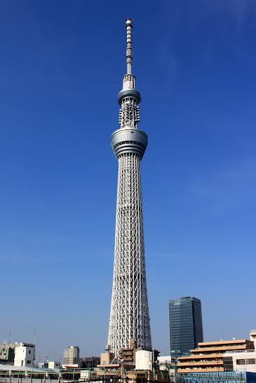 Tháp truyền hình Tokyo Sky Tree (Tokyo, Nhật Bản) được đưa vào sử dụng năm 2012 với chiều cao 634m. Tháp truyền hình Tokyo Sky Tree (Tokyo, Nhật Bản) được đưa vào sử dụng năm 2012 với chiều cao 634m.