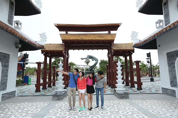 Chính sách giảm 50% giá vé sẽ là hoạt động chào mừng kỷ niệm ngày giải phóng Đà Nẵng của Asia Park nhằm đem đến cho người dân Đà Nẵng nhiều cơ hội vui chơi, khám phá công viên văn hóa, giải trí hàng đầu Đông Nam Á.