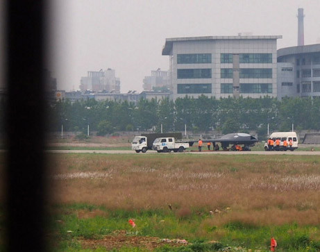 UCAV Lợi Kiếm UCAV Lợi Kiếm