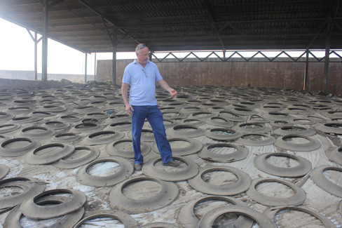 Những đống thức ăn ủ chua to như quả núi Những đống thức ăn ủ chua to như quả núi