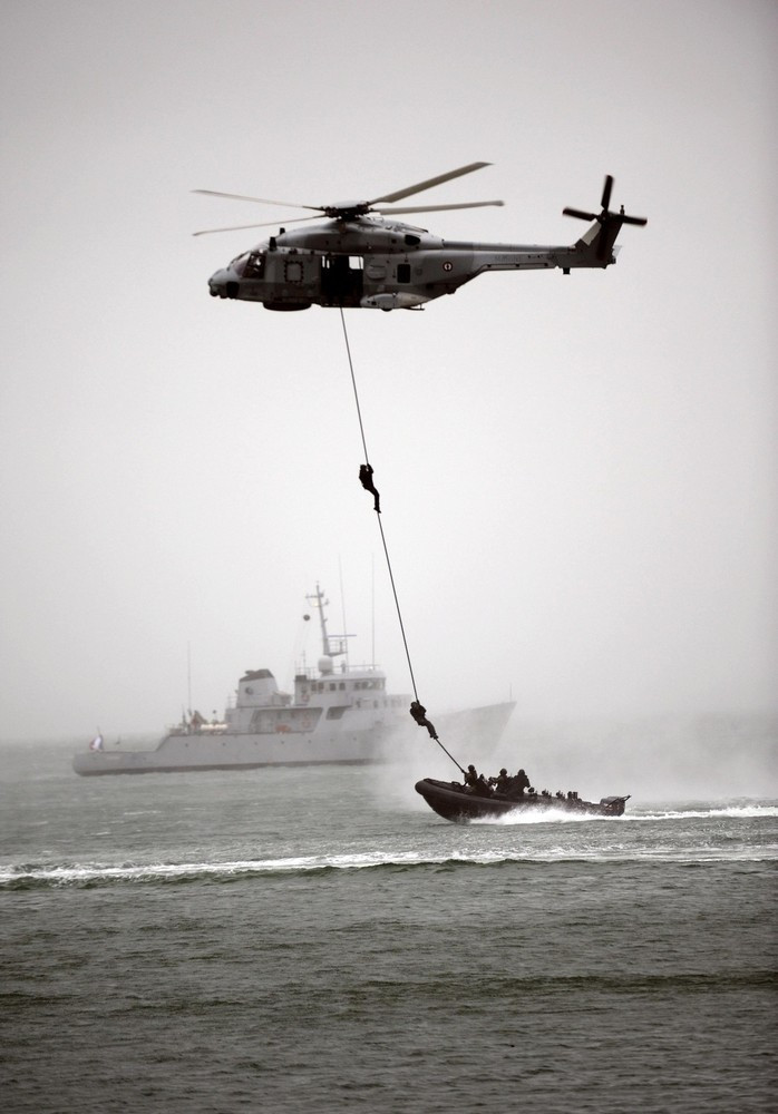 Đặc nhiệm Hải quân Pháp trong chuyến thăm của Tổng thống Nicolas Sarkozy Đặc nhiệm Hải quân Pháp trong chuyến thăm của Tổng thống Nicolas Sarkozy