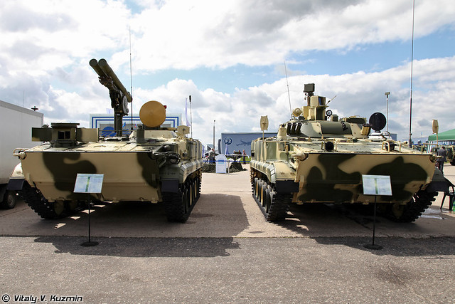 Xe chiến đấu bánh xích gắn tên lửa chống tăng 9K123 Khrizantema-S và xe hỗ trợ kỹ thuật Xe chiến đấu bánh xích gắn tên lửa chống tăng 9K123 Khrizantema-S và xe hỗ trợ kỹ thuật