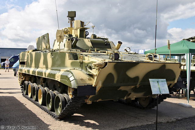 Xe chỉ huy 9P157-4 hỗ trợ hệ thống tên lửa chống tăng 9K123 Khrizantema-S Xe chỉ huy 9P157-4 hỗ trợ hệ thống tên lửa chống tăng 9K123 Khrizantema-S