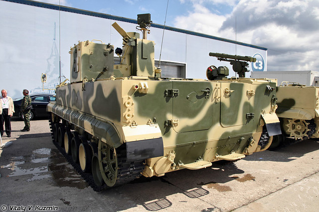 Xe chỉ huy 9P157-4 hỗ trợ hệ thống tên lửa chống tăng 9K123 Khrizantema-S Xe chỉ huy 9P157-4 hỗ trợ hệ thống tên lửa chống tăng 9K123 Khrizantema-S