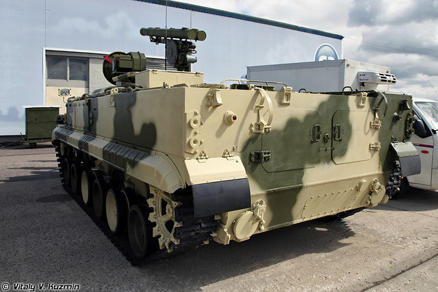 Xe chiến đấu bánh xích gắn tên lửa chống tăng 9K123 Khrizantema-S Xe chiến đấu bánh xích gắn tên lửa chống tăng 9K123 Khrizantema-S