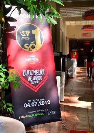 Trung Nguyên tổ chức buổi lễ quy mô để công bố vị thế của mình, trong đó khẳng định cafe hòa tan G7 là số một. Ảnh: Trung Nguyên