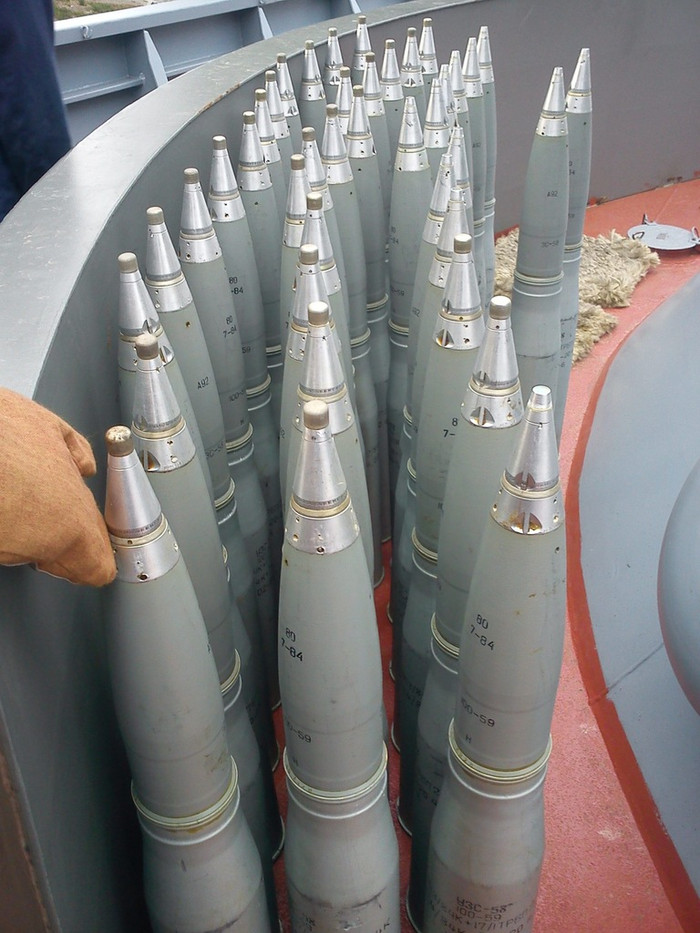 Hộ vệ hạm Soobrazitelny có khả năng chế áp điện tử nếu hoạt động trong môi trường địch sử dụng chiến tranh tác chiến điện tử.