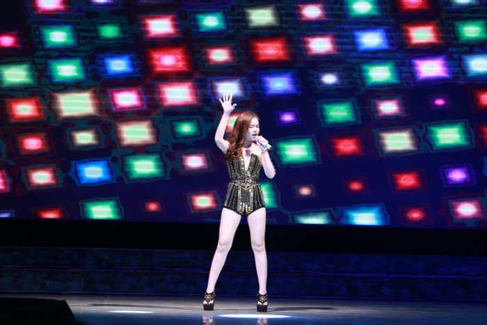 Ngoài ra, phần trình diễn của các ca sĩ trẻ như Phan Ngọc Luân, Nghi Lê, Trọng Khương, Giang Hồng Ngọc...