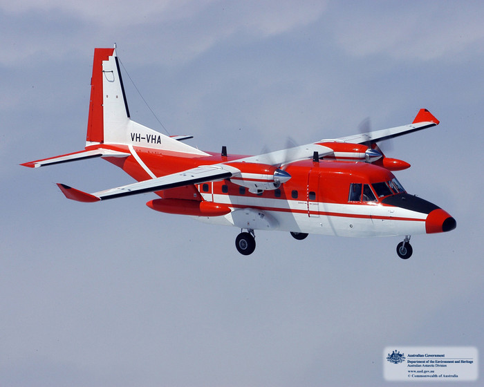 Ngoài ra, thiết bị quan sát quang điện hỗn hợp FLIR cho phép tìm kiếm, theo dõi mục tiêu đa chế độ bất kể ngày đêm (ảnh TV, ảnh nhiệt...).