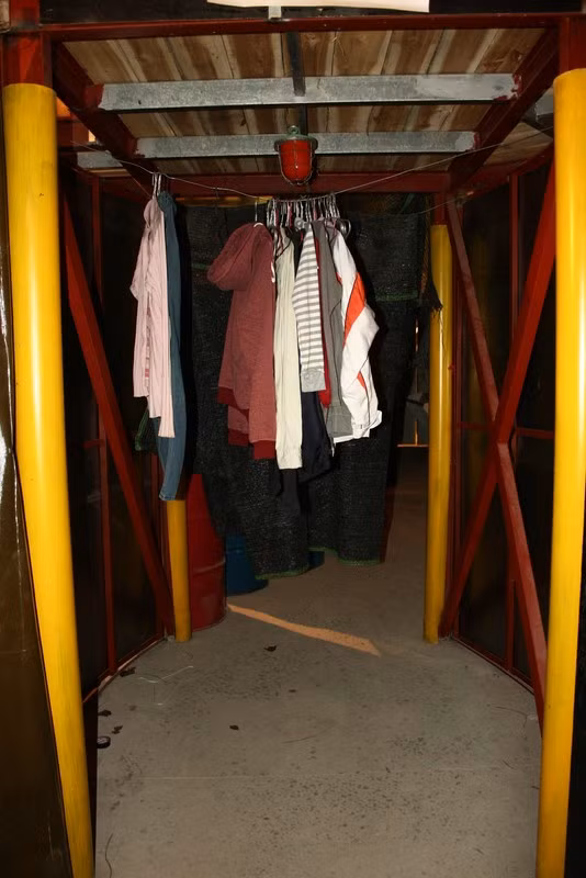 Tủ quần áo - nơi trốn tìm lý tưởng trong tuổi thơ của mỗi người. Tủ quần áo - nơi trốn tìm lý tưởng trong tuổi thơ của mỗi người.