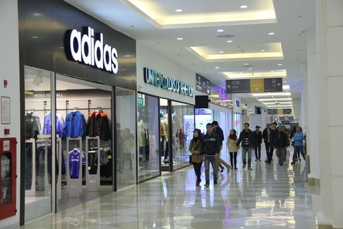 Không gian sang trọng tại VMM Royal City luôn là điểm đến mua sắm được đông đảo khách hàng lựa chọn hàng đầu tại Thủ đô. Không gian sang trọng tại VMM Royal City luôn là điểm đến mua sắm được đông đảo khách hàng lựa chọn hàng đầu tại Thủ đô.