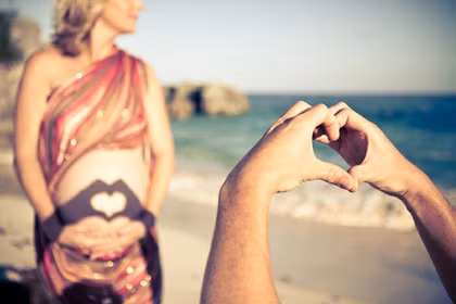 Phụ nữ yêu bằng... tai, nghe mọi người nói là Pinterest hay và họ dùng thử