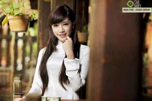 Em đã có kế hoạch gì cho một năm mới? Một năm cũ đi qua, một năm mới sắp tới, em hi vọng mình sẽ có thêm nhiều cơ hội mới trong các lĩnh vực để được thử sức cũng như được trau dồi thêm vốn kiến thức sống. Và điều quan trọng nhất trong năm tới mà em hướng đến là hoàn thành tốt khóa luận tốt nghiệp sau 4 năm theo học ở trường. Một năm đáng nhớ của hot girl Hà Min, Bạn trẻ - Cuộc sống, hot girl Ha Min, ha min, hot girl ha noi, ngoi sao thoi trang, nam moi, xuan 2012, bao