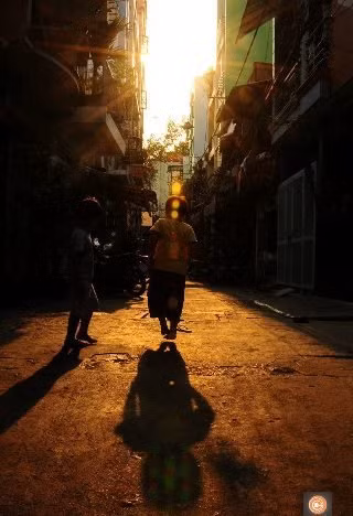 Ảnh được yêu thích nhất: (Bình chọn qua mạng xã hội Facebook với 695 lượt “Thích”) Hẻm chiều. Ảnh: Lê Phú Quí (ĐH Kiến Trúc TPHCM) Ảnh được yêu thích nhất: (Bình chọn qua mạng xã hội Facebook với 695 lượt “Thích”) Hẻm chiều. Ảnh: Lê Phú Quí (ĐH Kiến Trúc TPHCM)