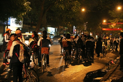 Đổi giờ học: Sở GD&ĐT “tuýt còi” trường cho HS về sớm